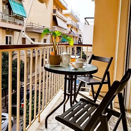 Next To Metro! Bright Apartment With Fully Equipped Kitchen Athene Buitenkant foto