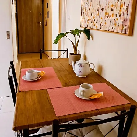 Next To Metro! Bright Apartment With Fully Equipped Kitchen Athene Buitenkant foto