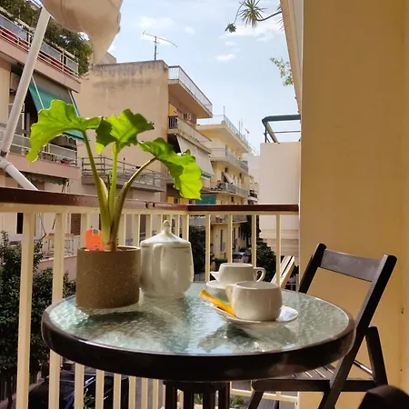 Next To Metro! Bright Apartment With Fully Equipped Kitchen Athene Buitenkant foto